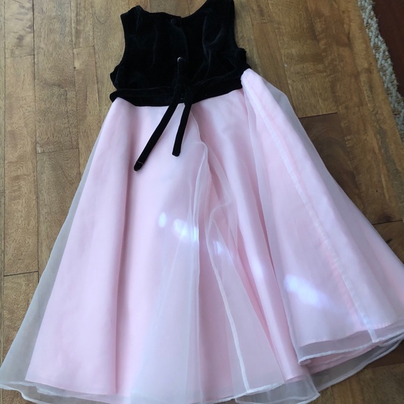 Pretty in Pink Dress - Picture 3 of 8